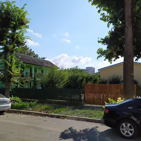 Casa Cu Flori